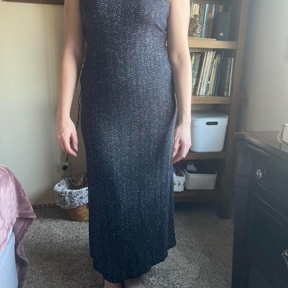 J.D LTD NAVY SHIMMER DRESS - Picture 4 of 4